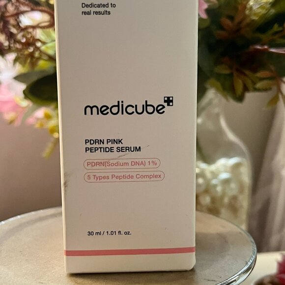 NEW Medicube Salmon DNA PDRN Pink Peptide Serum – 30ml - Picture 2 of 8
